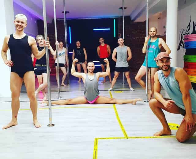 Spinning Pole