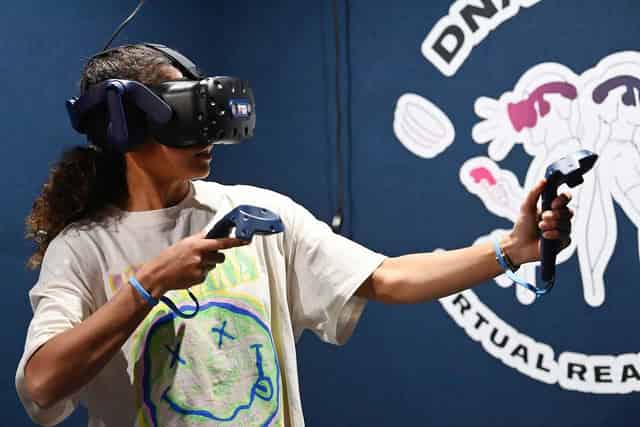 DNA VR