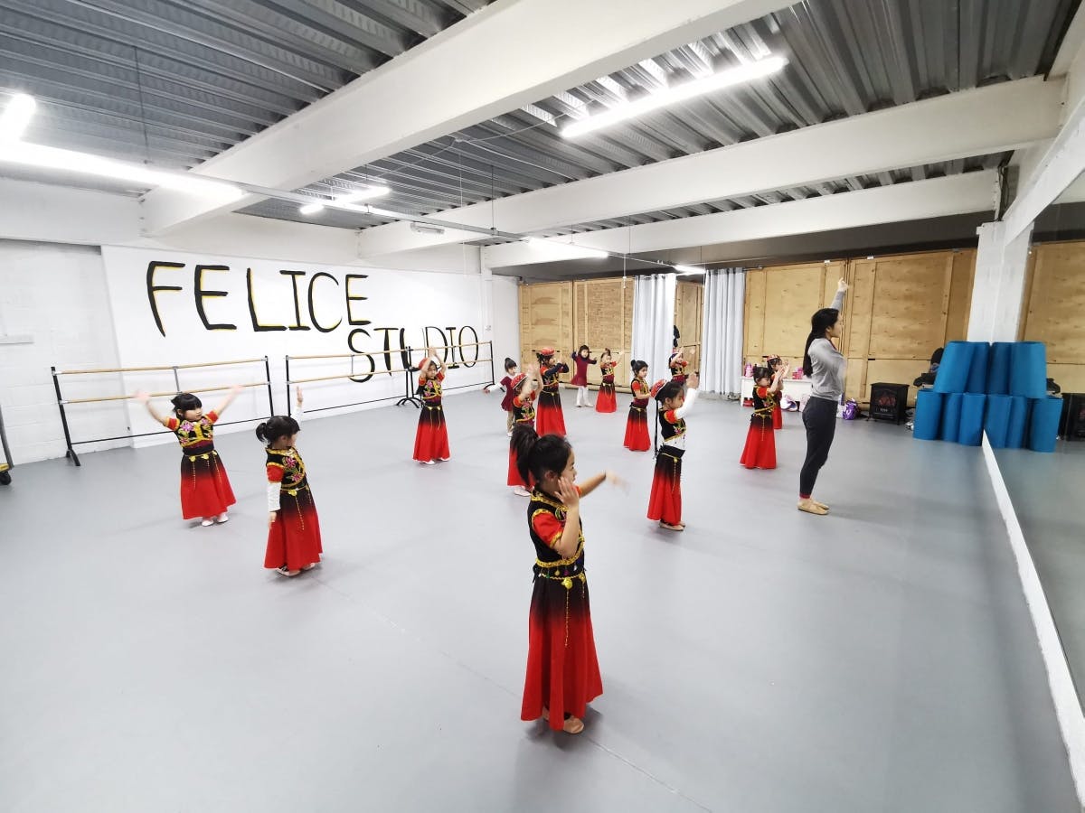 Dance Classes - UKMCAD