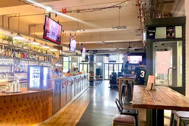 532 Bar + Kitchen
