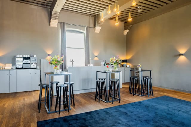 Van Montfoortzaal, Kasteel Woerden, elegant event space for networking and gatherings.