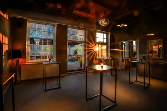 Elegant event space in Van Montfoortzaal, Kasteel Woerden, ideal for corporate receptions.