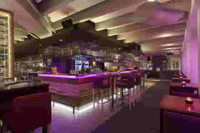 Cocktail bar