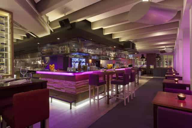 Cocktail bar