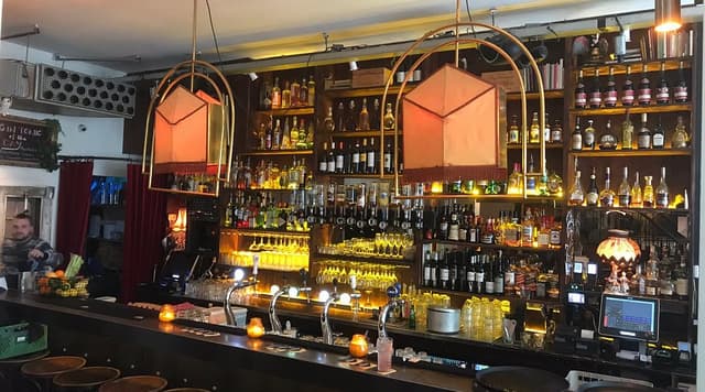 Bar