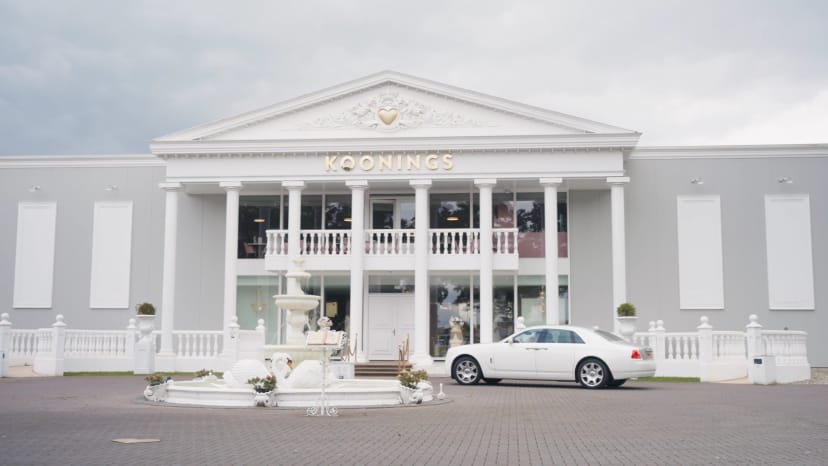 Elegant ballroom at Koonings with fountain, ideal for weddings and upscale events.