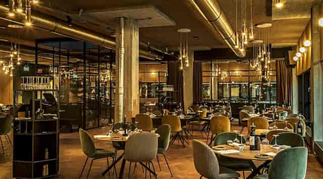 Upscale brunch restaurant with stylish decor for corporate dinners and private events.