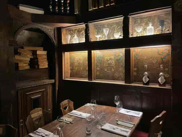 Restaurant d'Vijff Vlieghen - >Farhad</a>