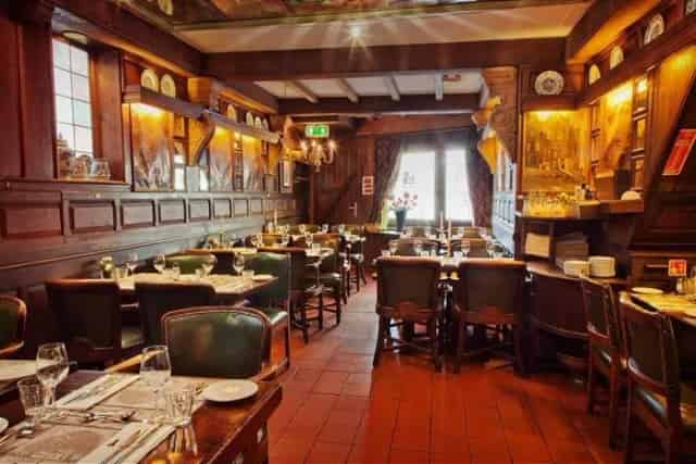 The Binnenhof Room