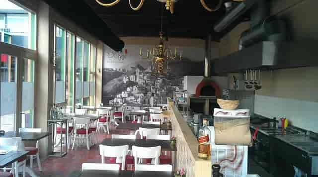 Private dining room in D'Amici Vleuten, ideal for networking events and celebrations.