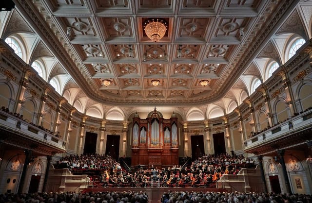 Great concert halls of the world ...