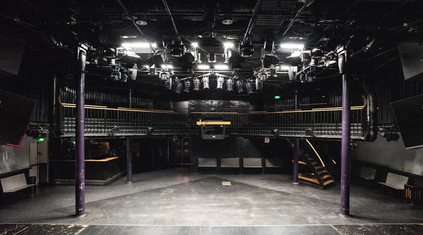 Versatile performance space in Melkweg, perfect for concerts and corporate events.