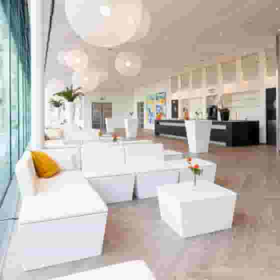 Stage Entertainment Lounge
