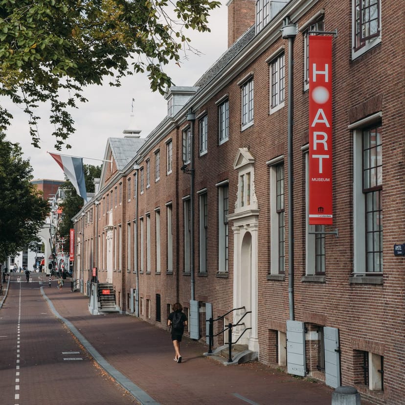 Stylish H'ART Museum courtyard, modern design for creative meetings and events.