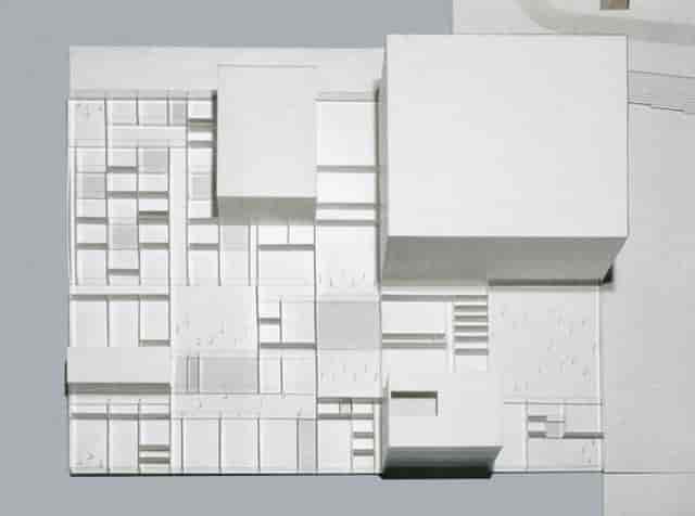 Modern scale model of abstract event venue at Kunstlinie, ideal for creative layouts.