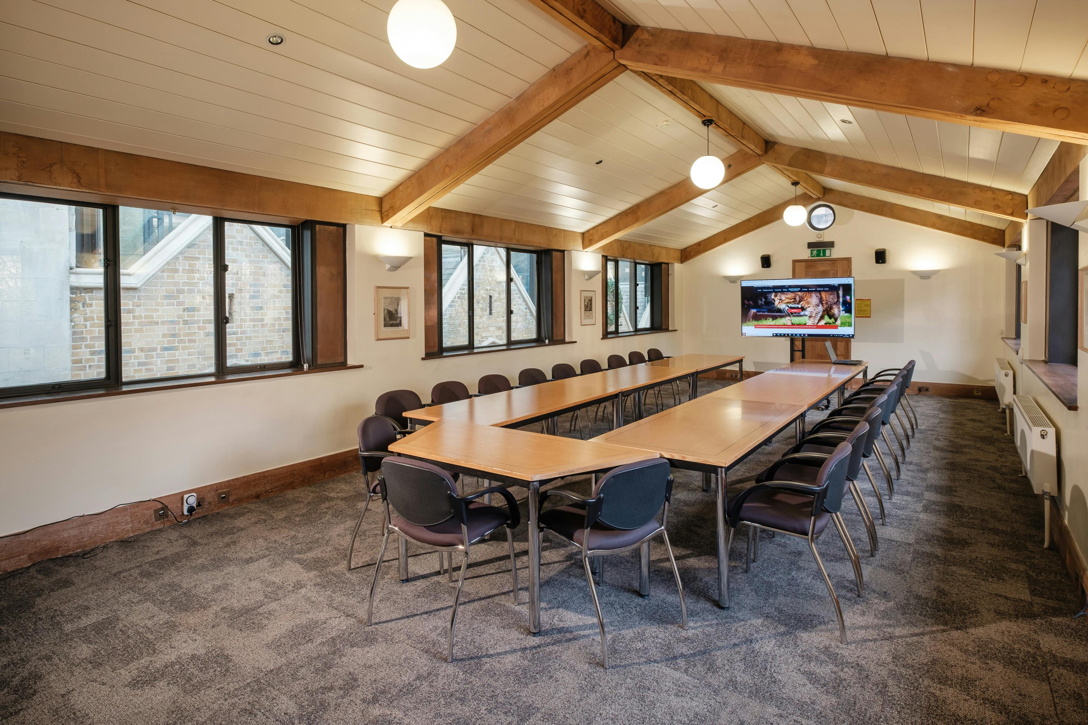 JTW Room in Southwark Cathedral: bright meeting space with wooden beams for workshops.