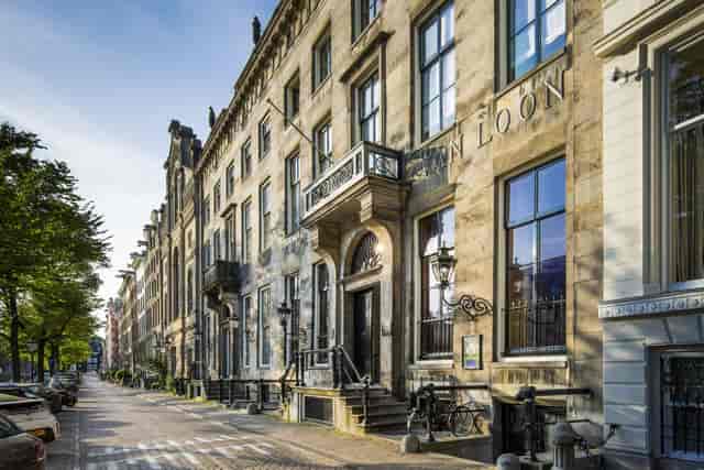 Elegant Museum Van Loon salon, perfect for professional events and corporate meetings.