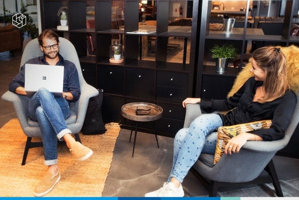 Cozy meeting room in Omnia Retail for informal brainstorming and team-building sessions.