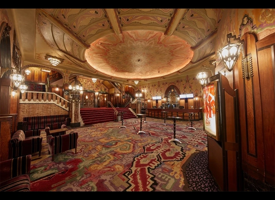 Tuschinski Theater ...