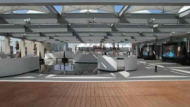 Modern Luna Lounge event space with sleek furnishings, ideal for receptions and gatherings.