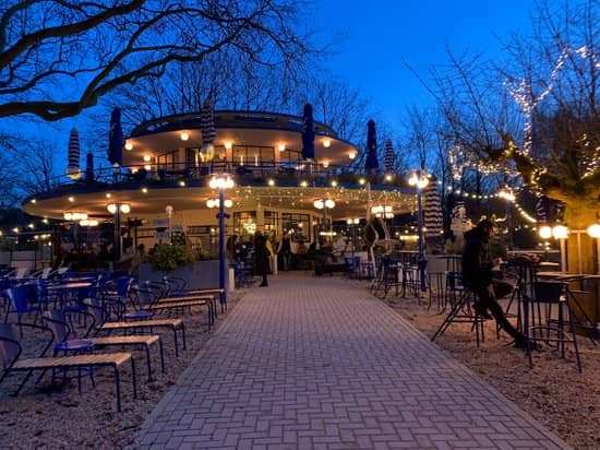 Outdoor venue at Proeflokaal 't Blauwe Theehuis for evening corporate events.