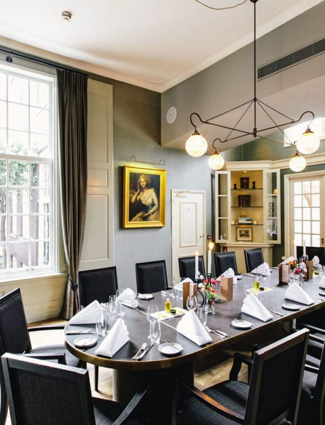 Elegant meeting room in The Dylan Amsterdam, perfect for corporate events and gatherings.
