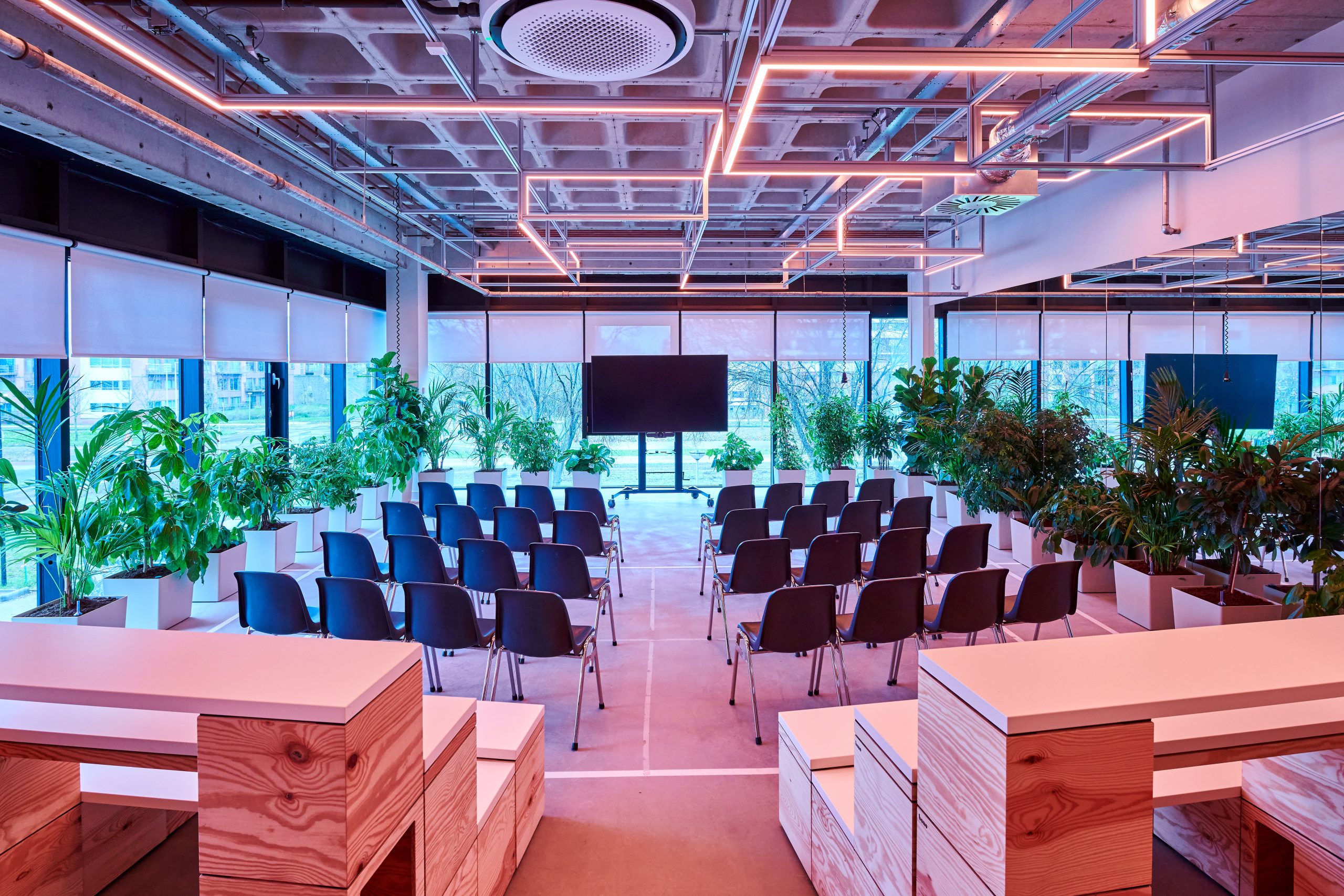 BRIGHT lab. - B. Amsterdam