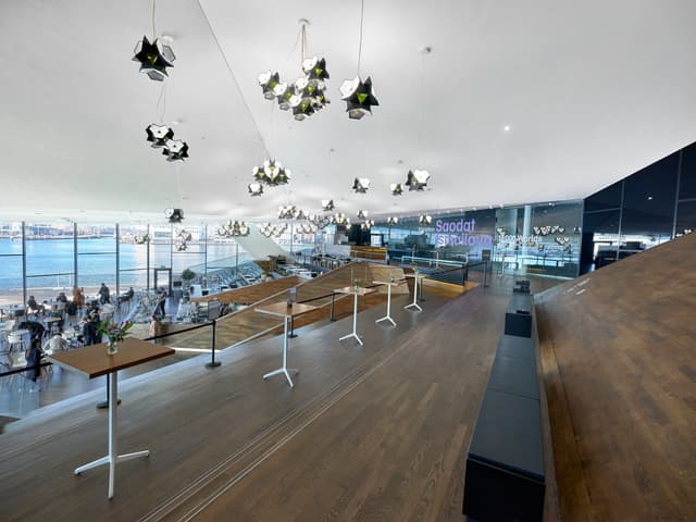 IJ Lounge