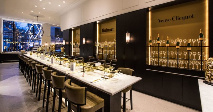 Champagne bar at Grand Café Krasnapolsky, ideal for luxury events and celebrations.