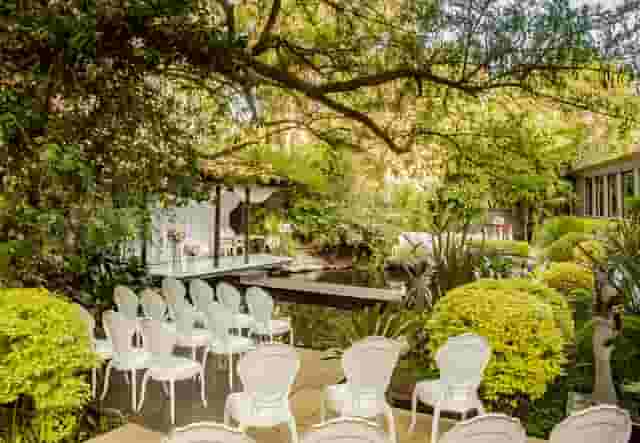 The Lawn Terrace Breakaway Space
