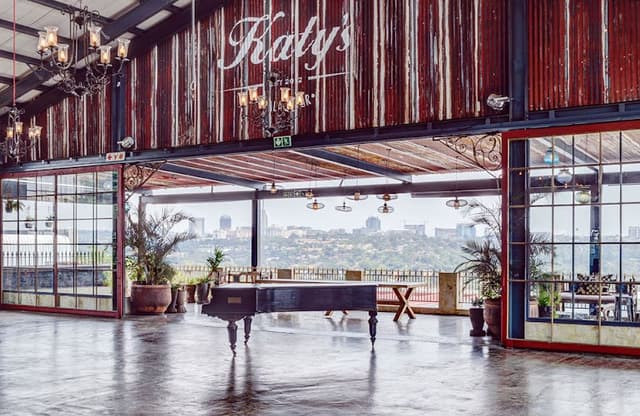 Katy's Palace Bar