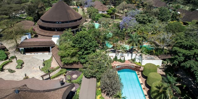 Safari Park Hotel & Casino