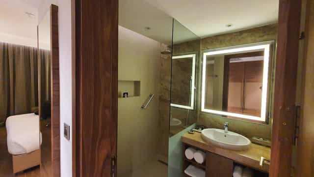 Emara Ole Sereni Hotel - >Dickson Otieno</a>