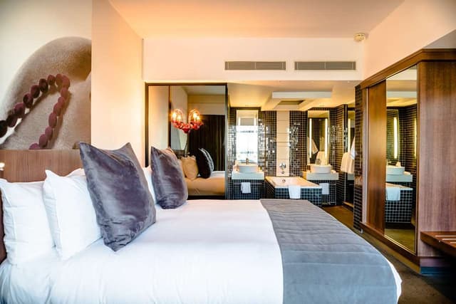 Southern Sun Rosebank