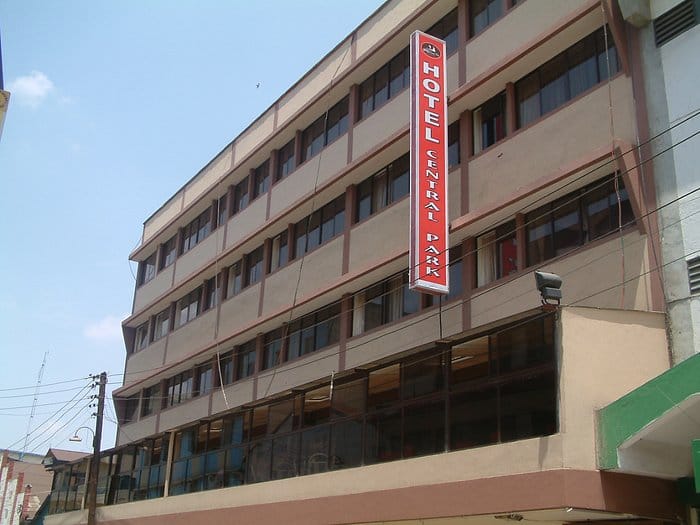 Main Restaurant in Hotel Central Park, featuring large windows, ideal for events and meetings.