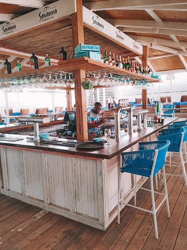 Bar