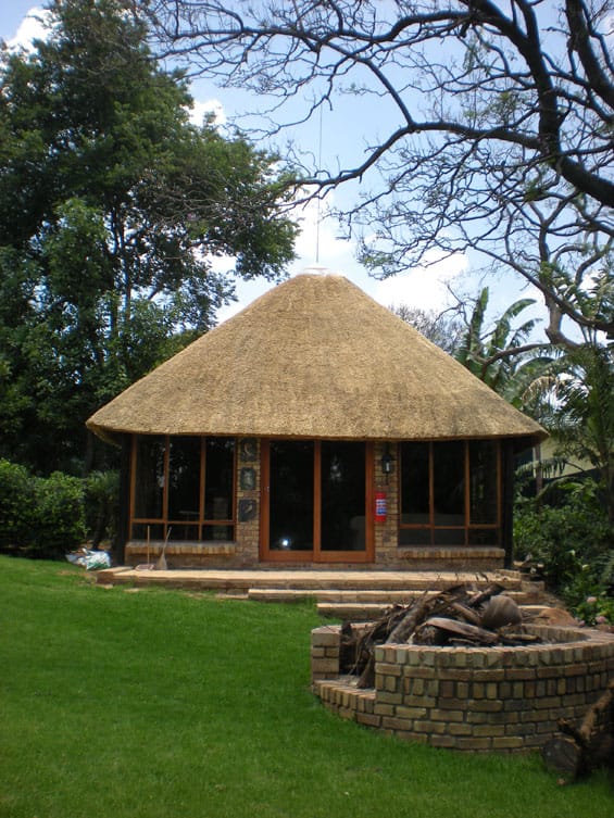 Thatched Lapa venue with a roof, perfect for team retreats and events.