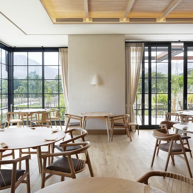 La Petite Colombe