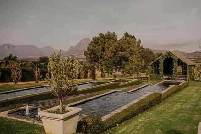 Belair Gardens venue with manicured landscaping, ideal for weddings and corporate retreats.