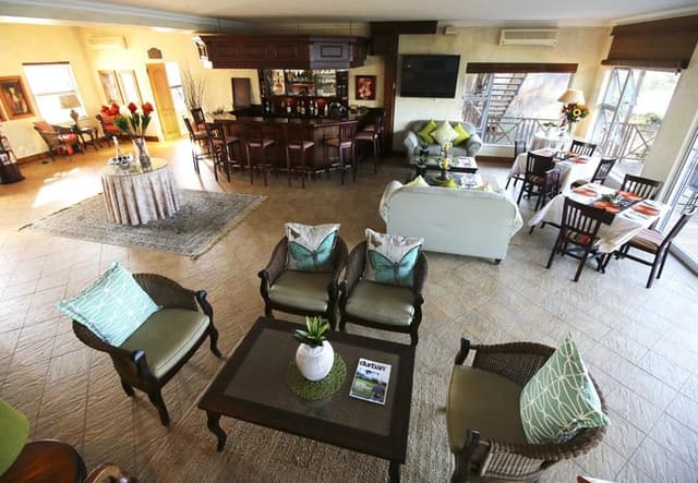 Kingfisher Room