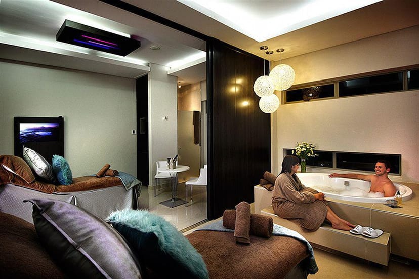 Luxurious Kentridge Suite at 54 on Bath, ideal for wellness retreats and events.