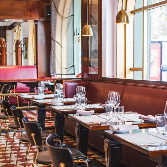 Elegant dining space at Restaurant Kuu, perfect for corporate lunches and private events.