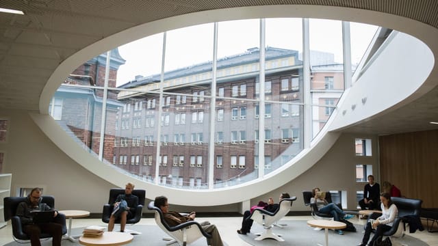 Modern meeting space at University of Helsinki for workshops and collaborative events.