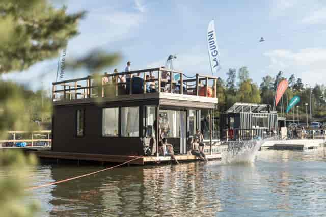 Laguuni Keilis modern lakeside venue for outdoor meetings and events.