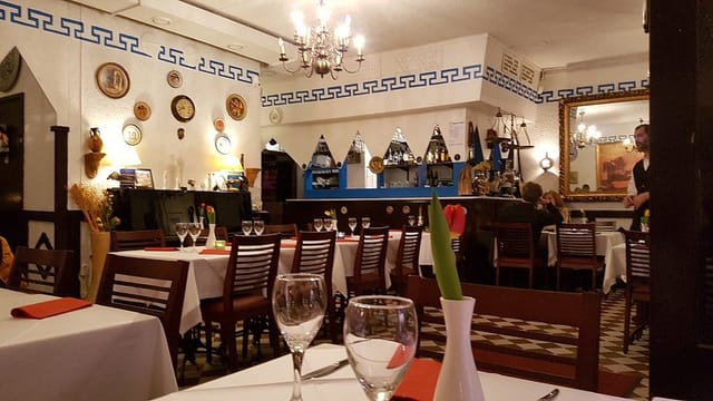Charming dining area at Taverna Zorbas, perfect for intimate events and gatherings.