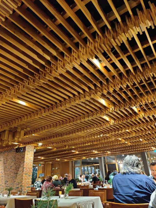 Banquet hall