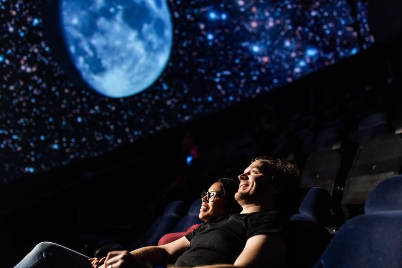 Heureka Planetarium: immersive celestial projection for engaging events and meetings.