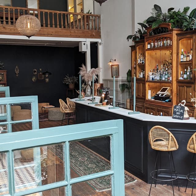 The Bubbly Bar