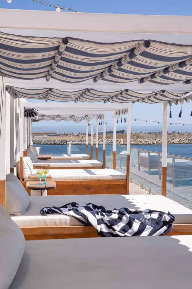 Champagne Deck