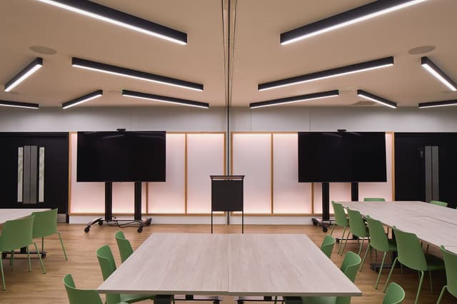 HubHub - Worship Square